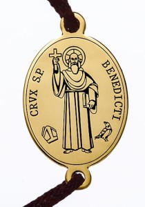 Bransoletka św Benedykta oryginalny wzór owalna srebrna pozłocona